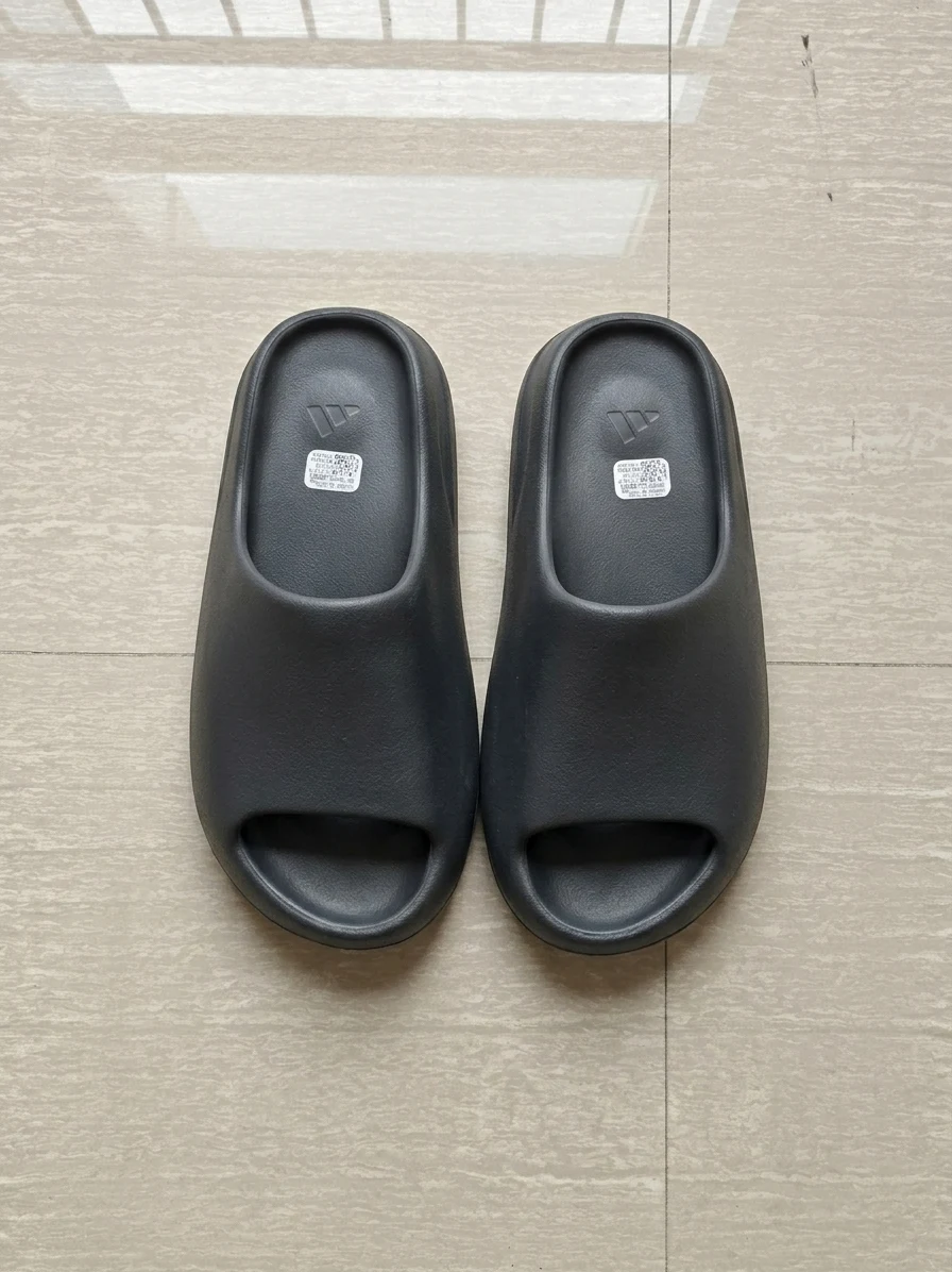 Canada clothing & shoes: arrival photo 16